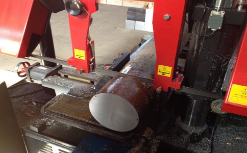 郫县卧式带锯床加工时出现明显振荡如何排查？